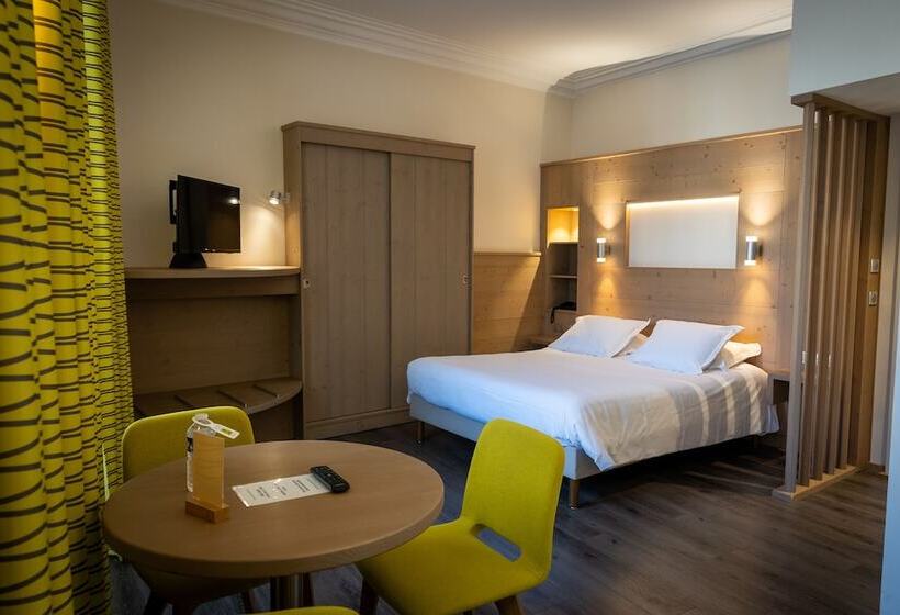 اتاق سوپریور, Logis Hôtel De La Tour