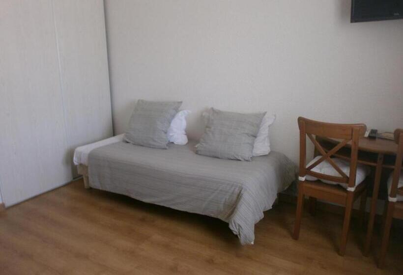 اتاق استاندارد سه نفره, Hôtel Le Clos Des Pins