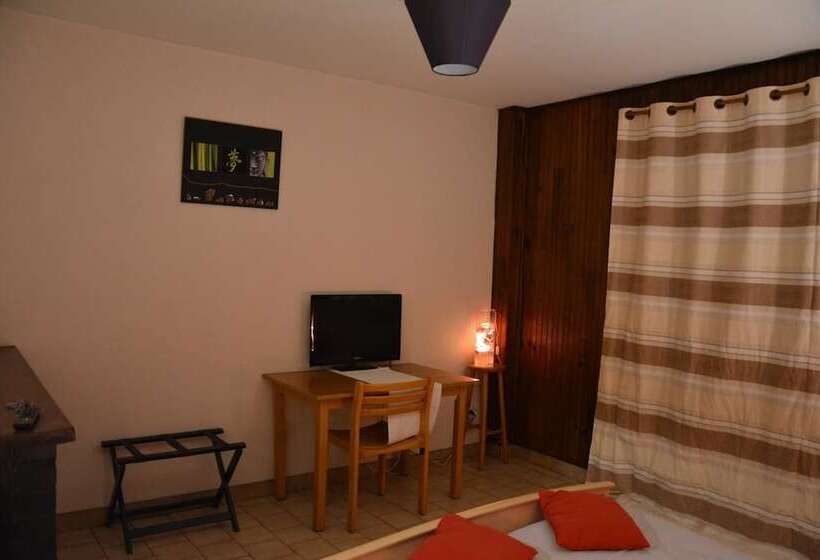 اتاق استاندارد, Restaurant Les Planottes