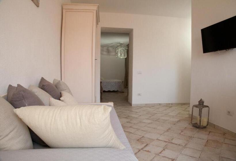 سوییت جونیور, Casa Lu Duttori