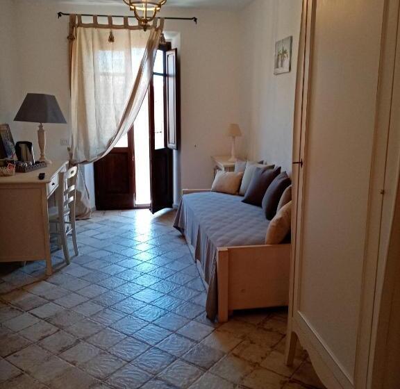 سوییت جونیور, Casa Lu Duttori