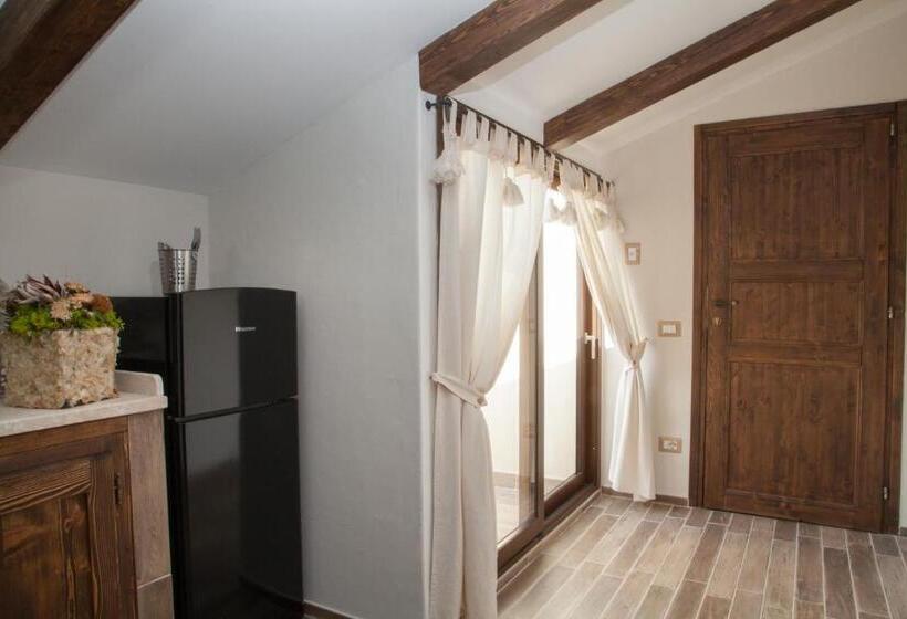 1 Bedroom Penthouse Apartment, Casa Lu Duttori