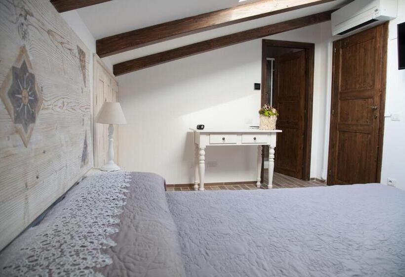 1 Bedroom Penthouse Apartment, Casa Lu Duttori