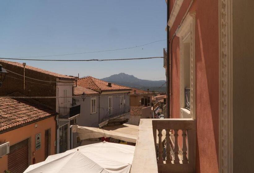 سوییت جونیور, Casa Lu Duttori