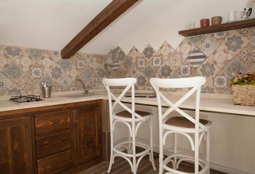 1 Bedroom Penthouse Apartment, Casa Lu Duttori