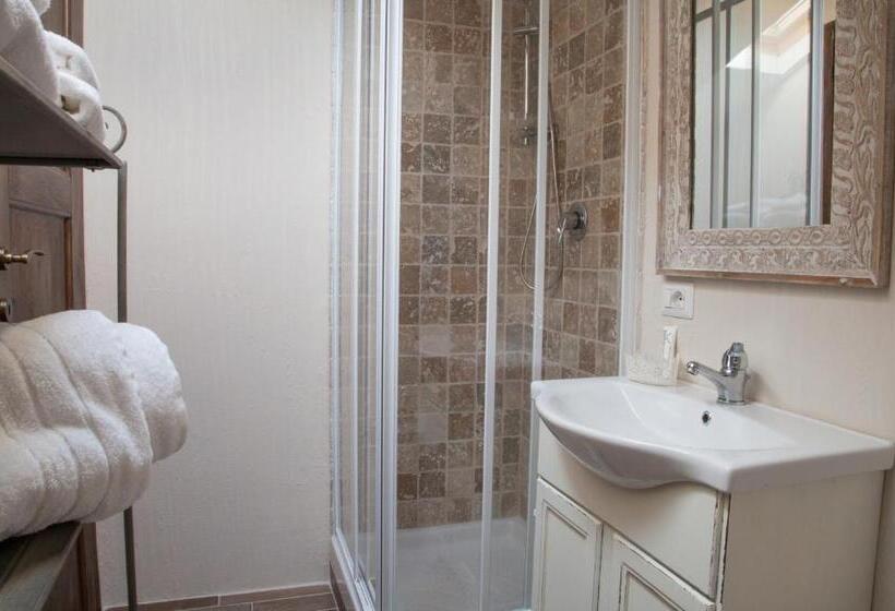 1 Bedroom Penthouse Apartment, Casa Lu Duttori