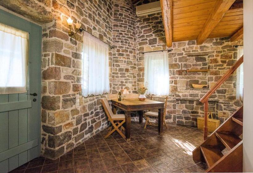 سوییت با چشم‌انداز دریا, Palaeopoli Villas