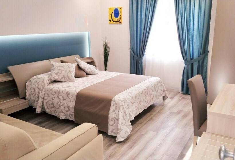 اتاق لوکس چهار تخته, B&b La Stazione