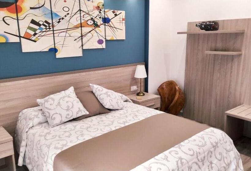 اتاق لوکس با بالکن, B&b La Stazione