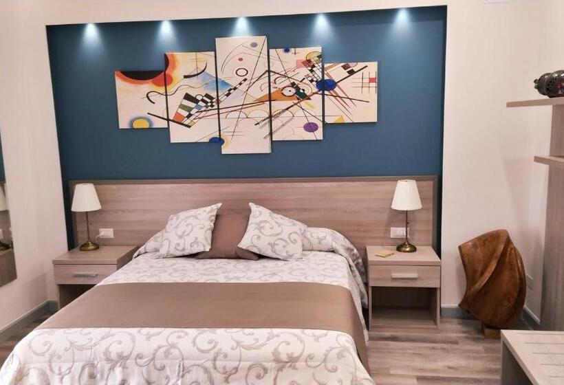 اتاق لوکس با بالکن, B&b La Stazione