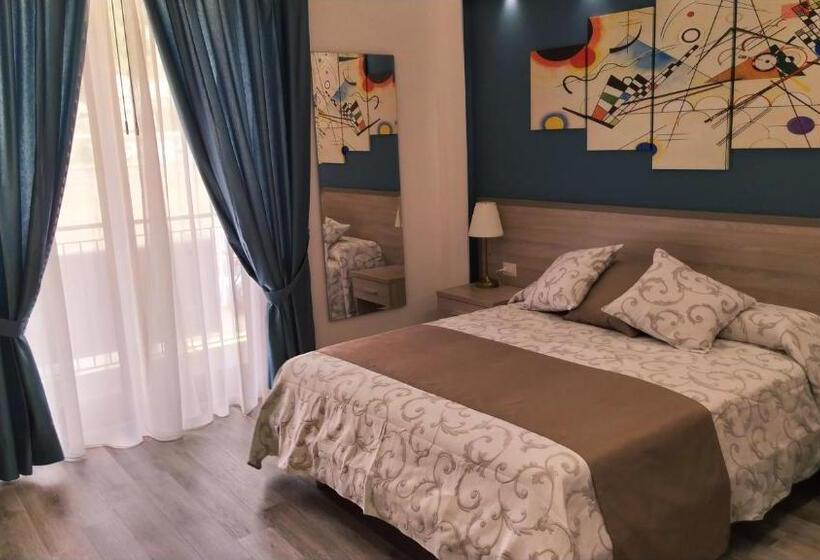 اتاق لوکس با بالکن, B&b La Stazione