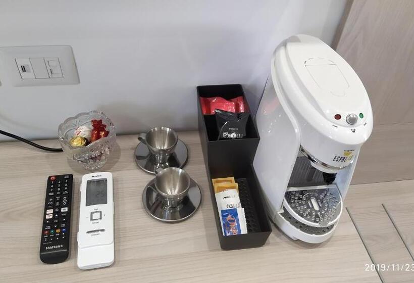 اتاق لوکس چهار تخته, B&b La Stazione