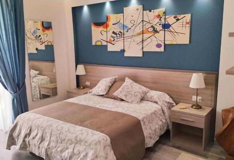 اتاق لوکس با بالکن, B&b La Stazione