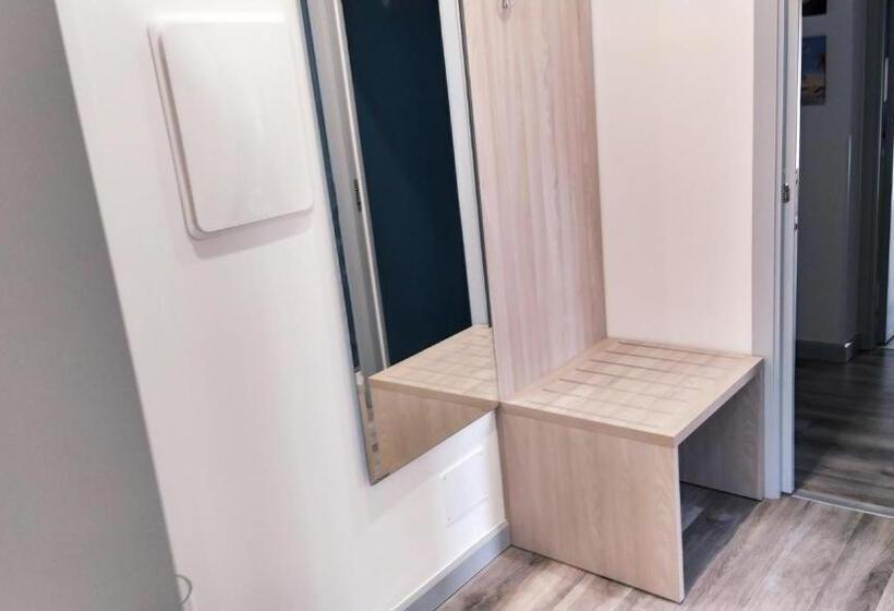 اتاق لوکس با چشم‌انداز دریا, B&b La Stazione
