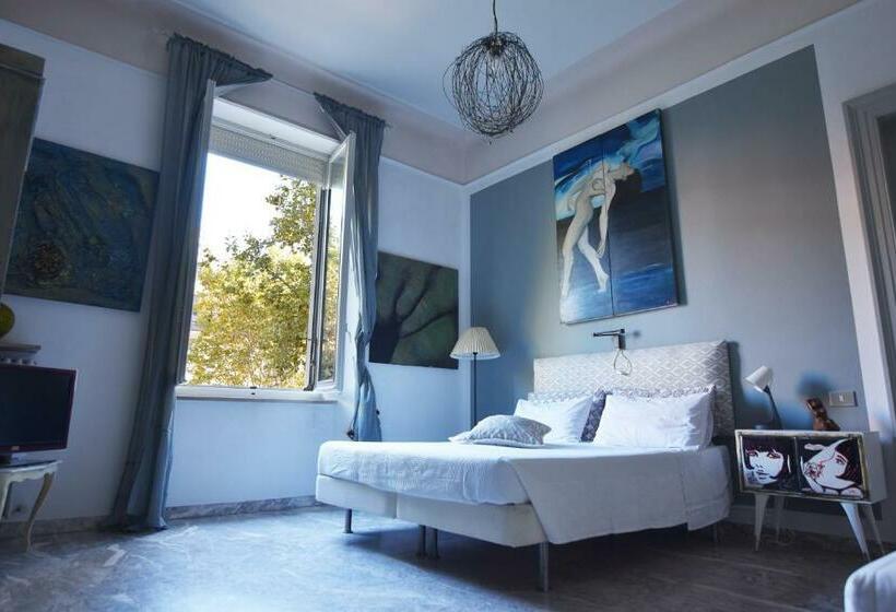 اتاق استاندارد با سرویس بهداشتی مشترک, A Casa Dell'artista Viki