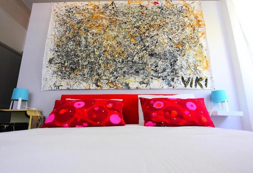 اتاق استاندارد, A Casa Dell'artista Viki