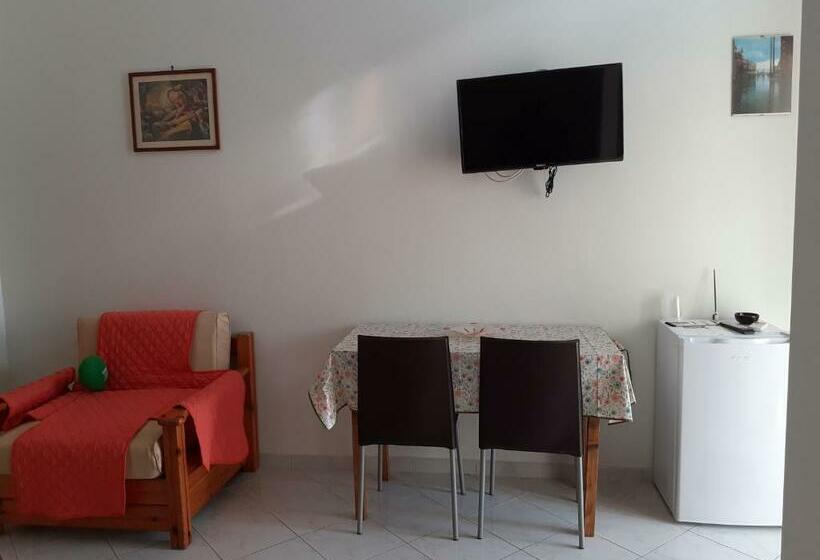 اتاق لوکس, Villateresa
