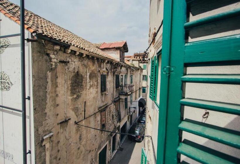 آپارتمان 1 خوابه با بالکن و چشم‌انداز دریا, Apartments And Rooms Ille