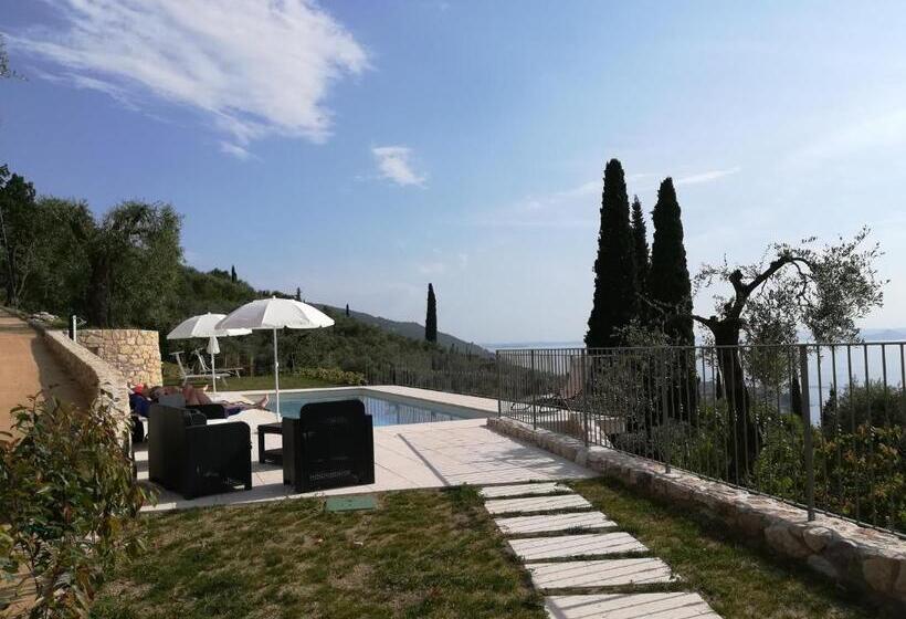 1 Bedroom Penthouse Apartment, Agriturismo Le Anze