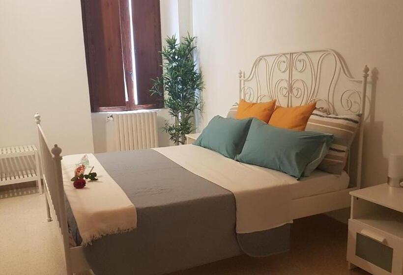 اتاق استاندارد, B&b Oltre L Arco