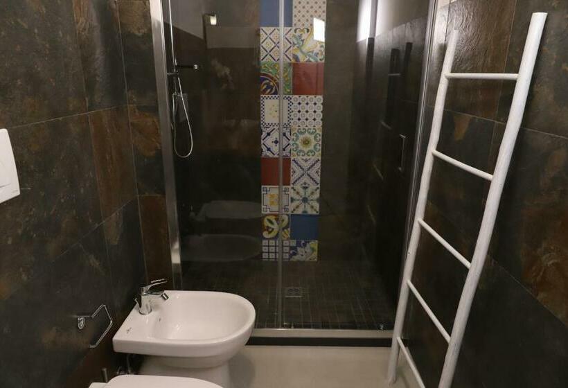 اتاق استاندارد سه نفره, B&b Zio Luciano