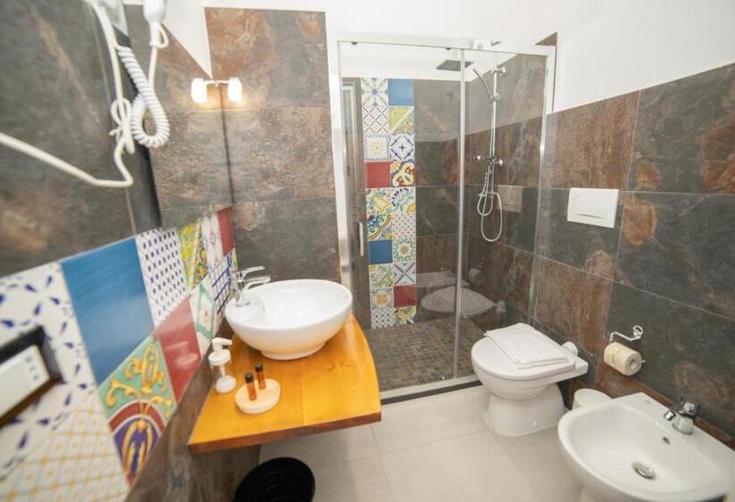 اتاق استاندارد سه نفره, B&b Zio Luciano