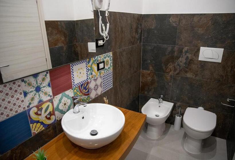 اتاق استاندارد چهار تخته, B&b Zio Luciano