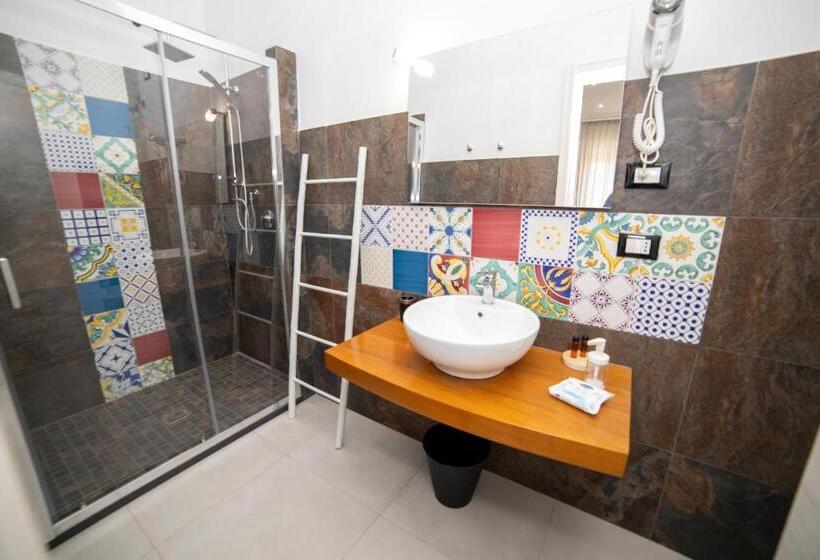 اتاق استاندارد چهار تخته, B&b Zio Luciano