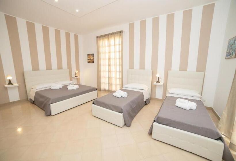 اتاق استاندارد چهارنفره با بالکن, B&b Zio Luciano