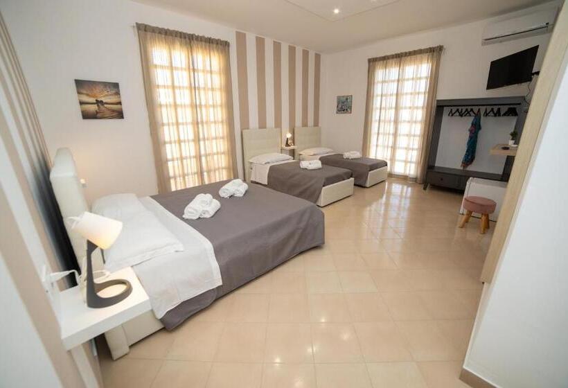 اتاق استاندارد چهارنفره با بالکن, B&b Zio Luciano