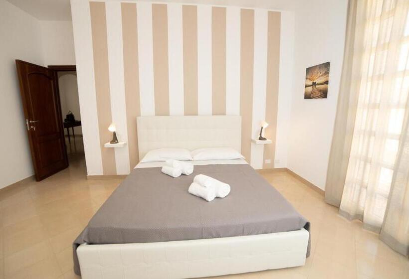 اتاق استاندارد چهارنفره با بالکن, B&b Zio Luciano