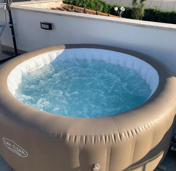 اتاق لوکس خانوادگی, Gioema