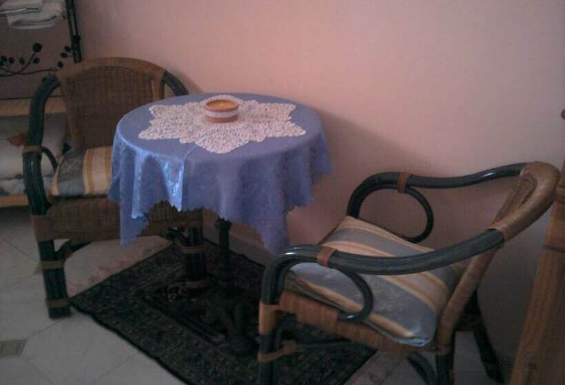 اتاق لوکس, La Casa Di Mariù