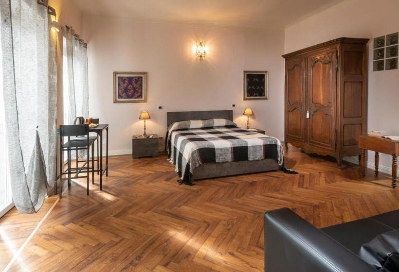 اتاق لوکس, Porte Ad Arco