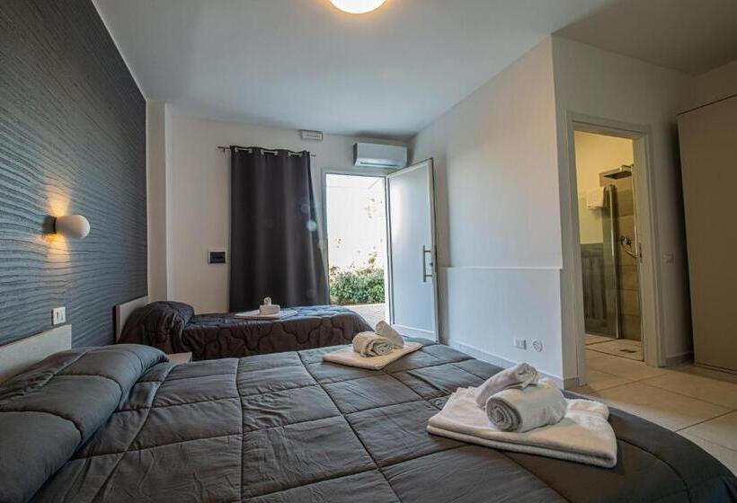 اتاق استاندارد سه تخته با چشم‌انداز باغ, Piano Monaco Apartment