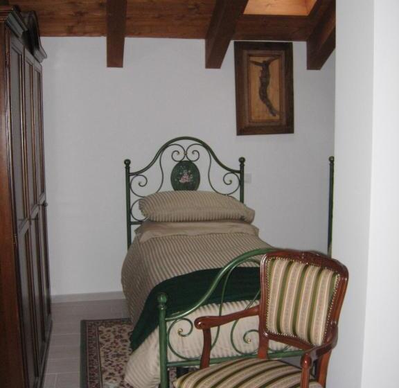 اتاق استاندارد چهار تخته, B&b Al Vicoletto