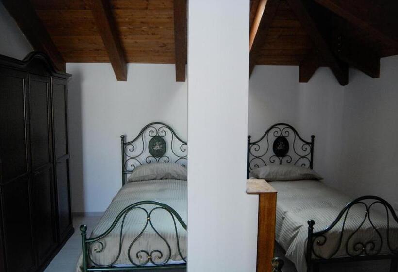 اتاق استاندارد چهار تخته, B&b Al Vicoletto