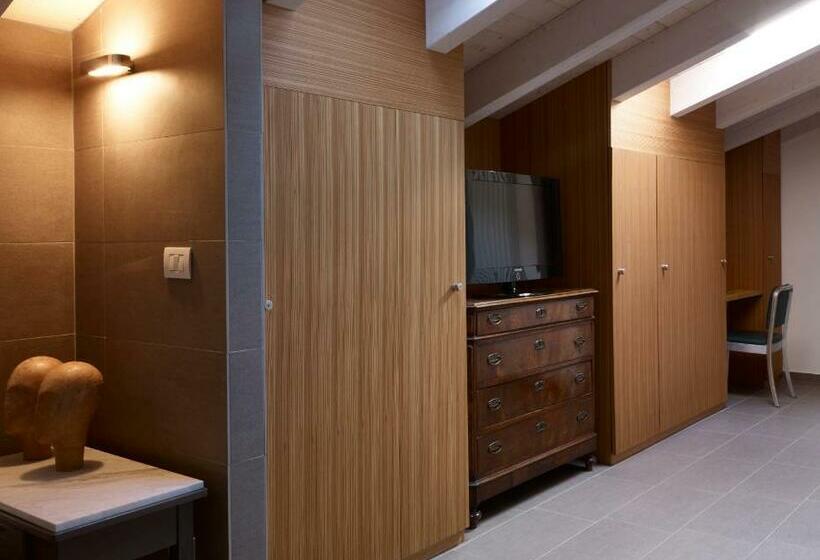 اتاق لوکس, B&b Sottotetto