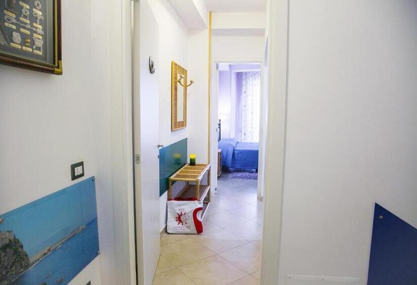 اتاق استاندارد با بالکن و چشم‌انداز دریا, B&b Sunshine