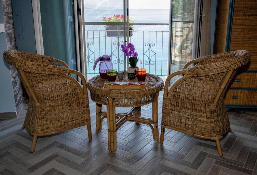 آپارتمان 2 خوابه با چشم‌انداز دریا, B&b Sunshine