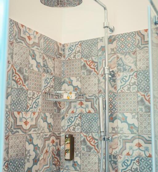 اتاق استاندارد با بالکن, A Coffa Rooms