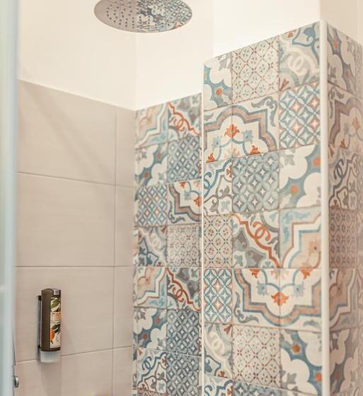 اتاق استاندارد, A Coffa Rooms