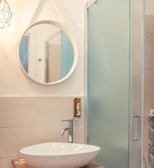 اتاق استاندارد, A Coffa Rooms