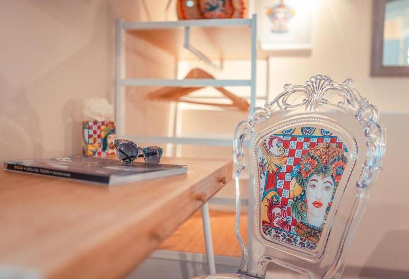 اتاق استاندارد, A Coffa Rooms