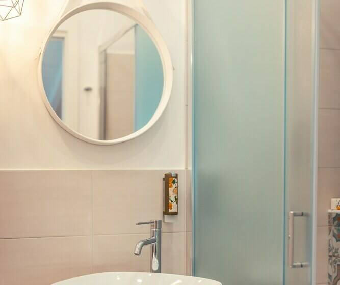 اتاق استاندارد, A Coffa Rooms