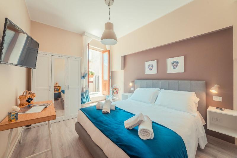 اتاق استاندارد با بالکن, A Coffa Rooms
