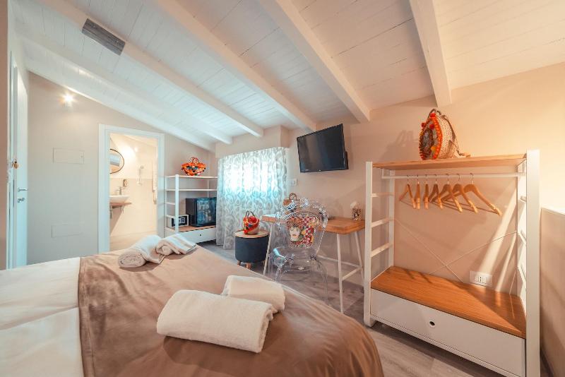 اتاق استاندارد, A Coffa Rooms