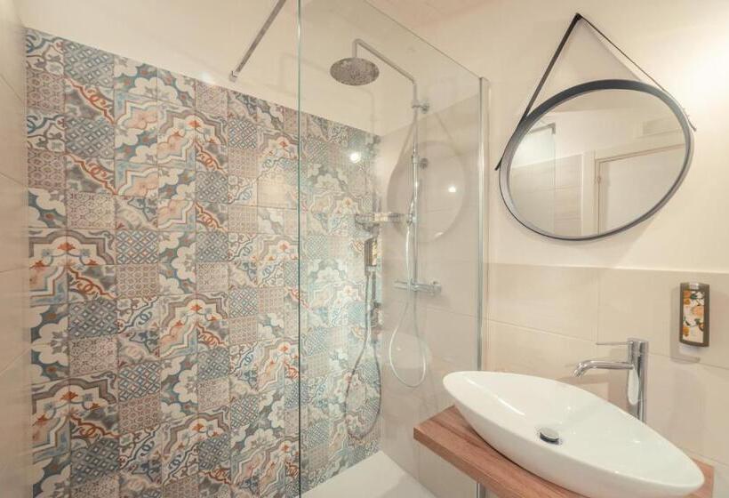 اتاق استاندارد, A Coffa Rooms