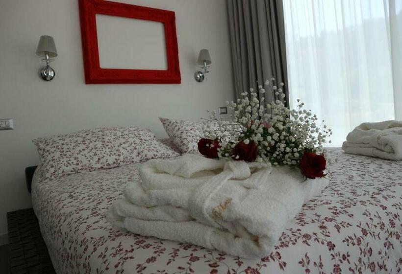 اتاق استاندارد با وان آب گرم, Max Luxury Suite   Servizio Spiaggia Inclusa