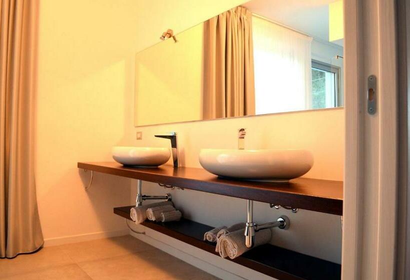 اتاق استاندارد با وان آب گرم, Max Luxury Suite   Servizio Spiaggia Inclusa
